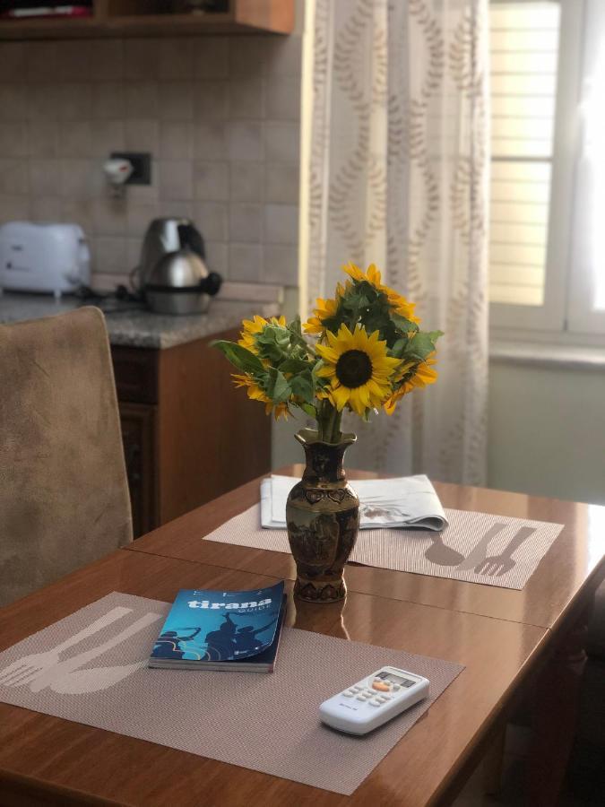 Amli Apartament Appartement Tirana Buitenkant foto